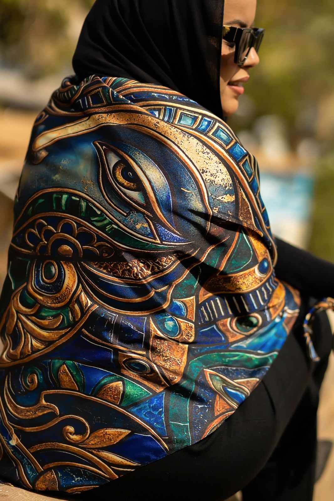 Sapphire Muse neck scarf